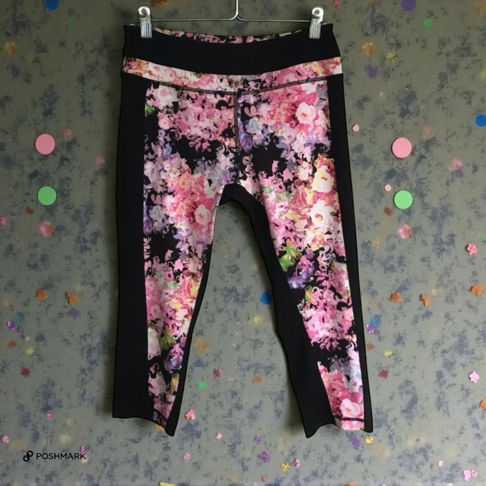 💖 Cynthia Rowley Floral Capri Leggings 💖